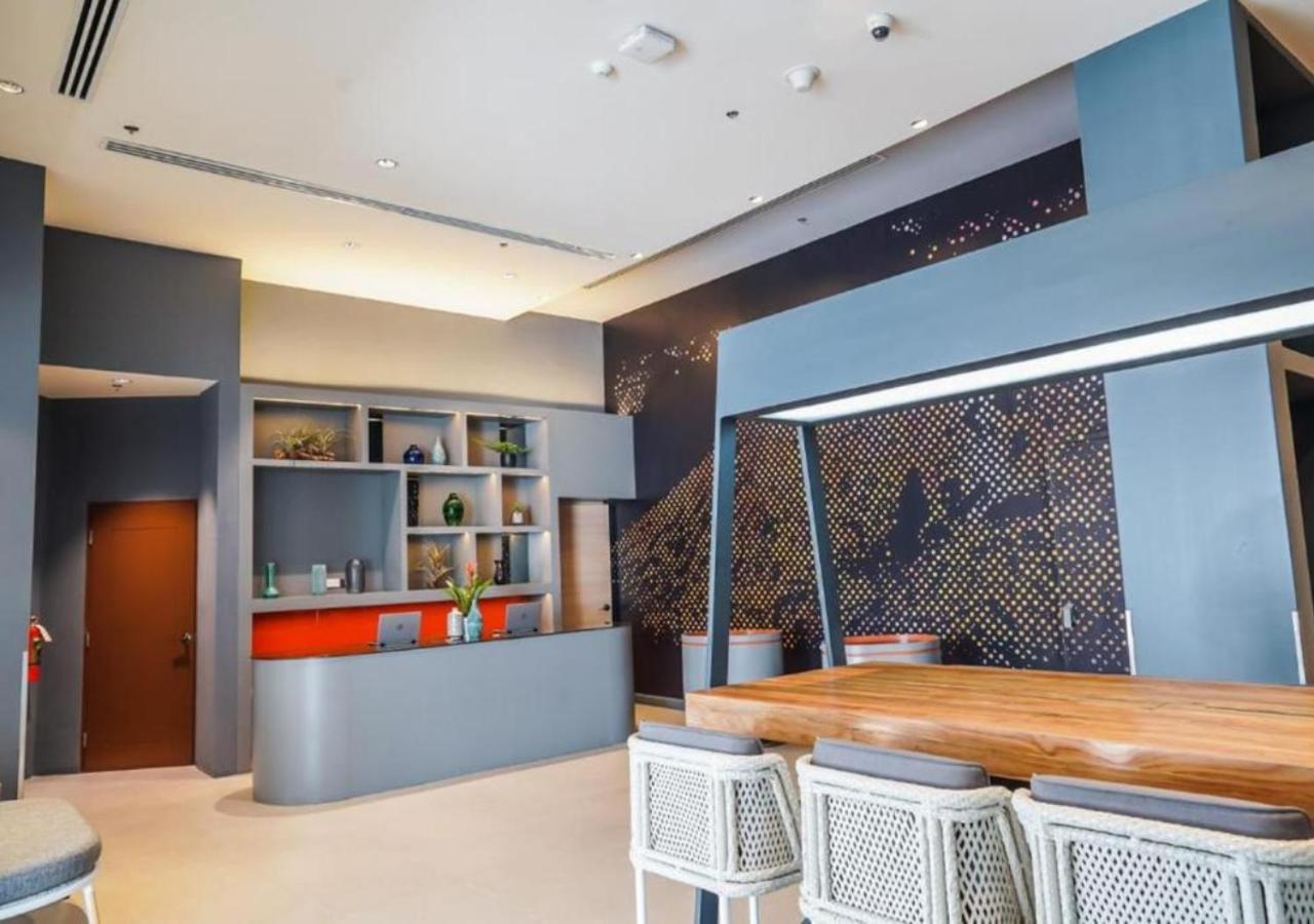 Go Hotels Plus Naga Exterior foto